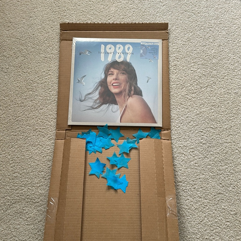 Taylor Swift  1989 Taylor’s version “crystal blue skies” vinyl